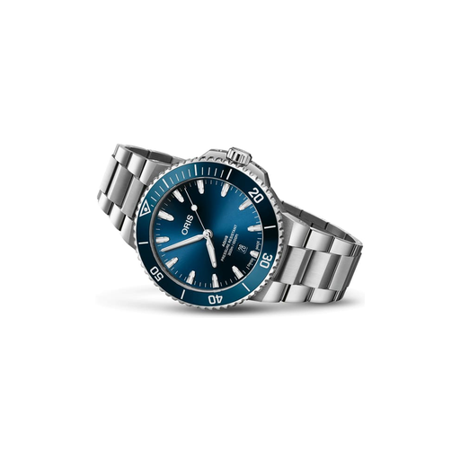 Aquis watch